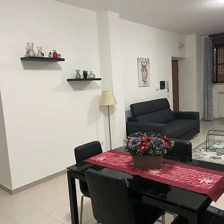 Apartamento Casa Pontina Vicino Ospedale Icot
